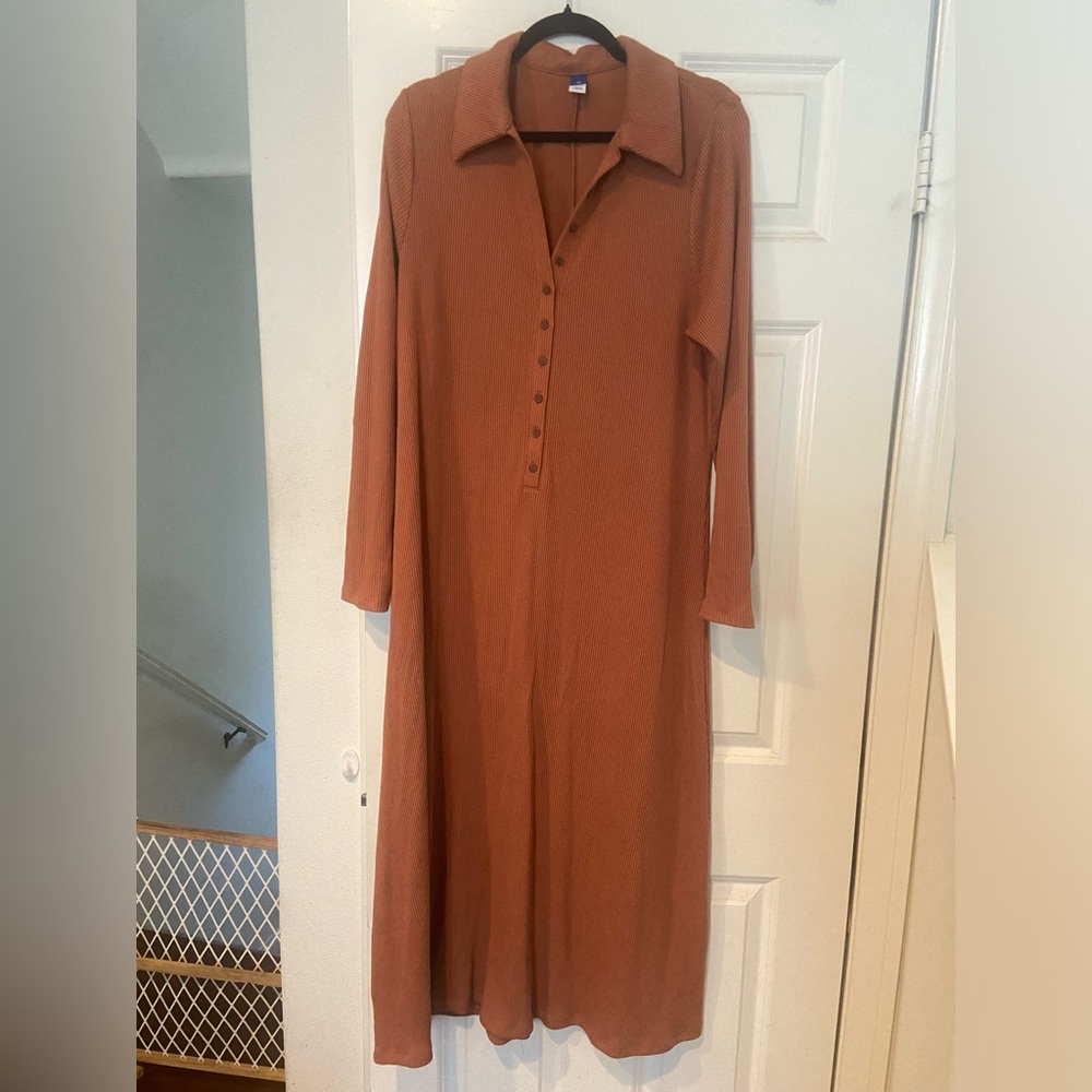 Old Navy Ribbed Long-Sleeve Polo Maxi Dress in Rust